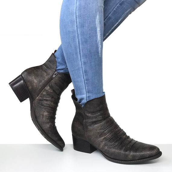 Bota Cano Curto Salto Baixo Dina Mirtz