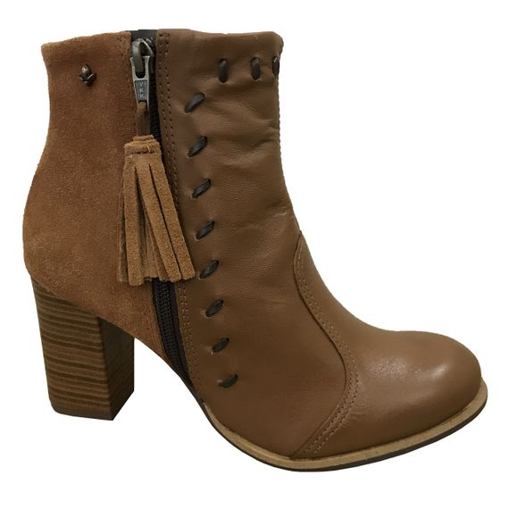 Bota Caramelo Cravo e Canela