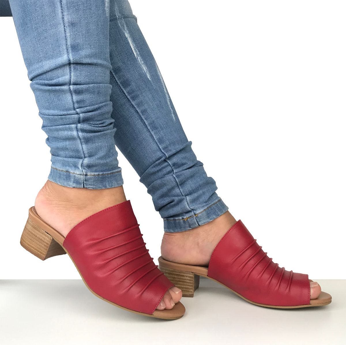 tamanco anabela salto baixo