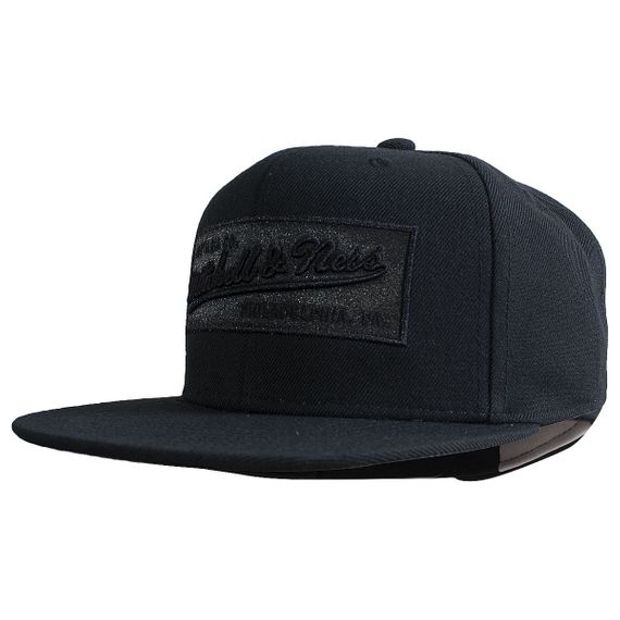 Boné Mitchell & Ness Box Logo