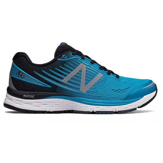 Tênis New Balance 880v8