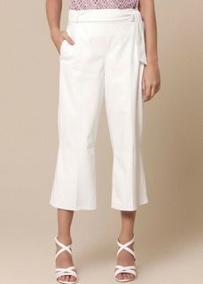 Calça Estilo Pantacourt com Faixa - Liziane Richter Couros