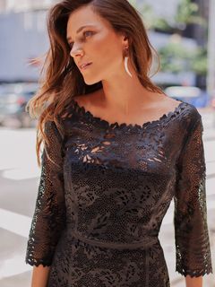 Vestido Todo em Renda cortado a Laser