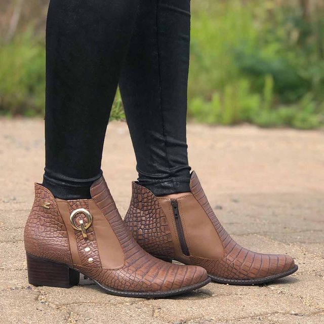 bota bico redondo cano curto